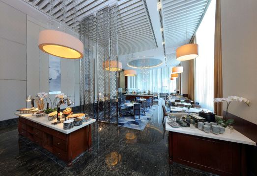 1. 마카티 다이아몬..