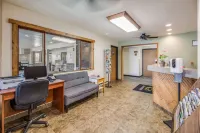Econo Lodge, Downtown Custer Near Custer State Park and Mt Rushmore Hotels in Custer