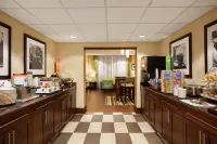 Hampton Inn & Suites Bremerton Hotels in Bainbridge Island