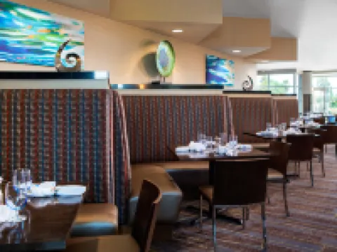 DoubleTree by Hilton San Francisco Airport North Bayfront Hotel di San Mateo County