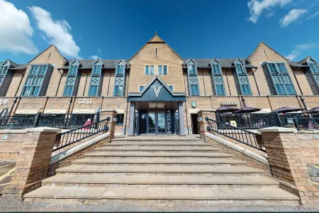 Village Hotel Leeds North Отели рядом с достопримечательностью «Университет Лидс Тринити»