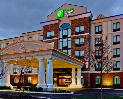 Holiday Inn Express & Suites NASHVILLE-OPRYLAND by IHG Hotels near Opry Mills