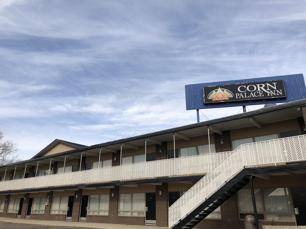 Corn Palace Inn