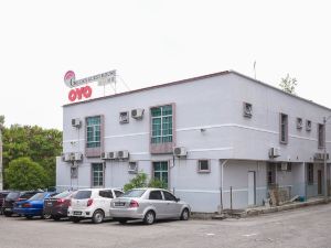 超級 OYO 89930 黃金旅館