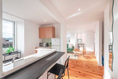 Other Guestready - Bright & Spacious 2-Bed Apt with Rooftop Terrace in Alcântara Photo