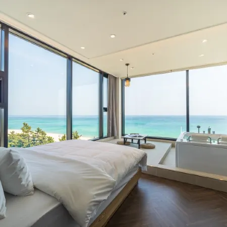 Gangneung Raise Your Eyes Pension Отели рядом с достопримечательностью «Пляж Канмун»