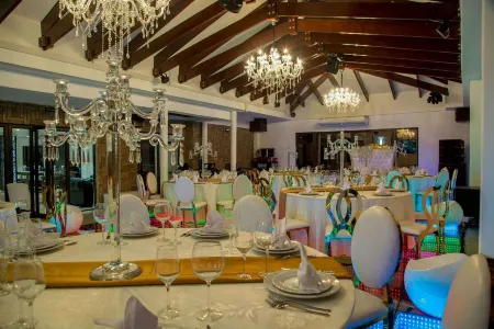 WDC Aparthotel Отели рядом с достопримечательностью «Лимбе Ботанический сад»