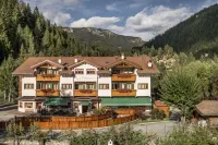 Hotel la Maison Wellness & Spa Hotel dekat Serrai di Sottoguda