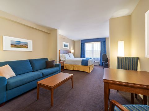 Holiday Inn Express Deer Lake