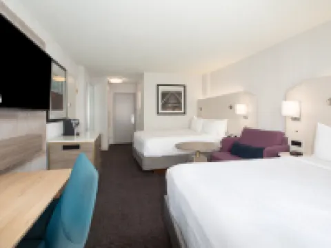 Crowne Plaza KANSAS CITY DOWNTOWN by IHG Hotels near Arabia Steamboat Museum