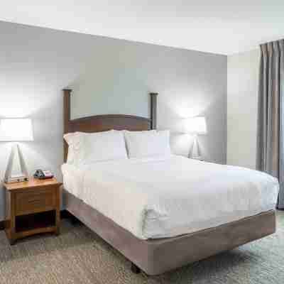 Staybridge Suites Kansas City-Independence Rooms