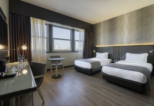 에이치에프 페닉스 리스보아