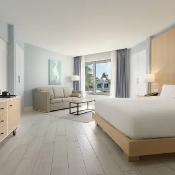 Courtyard Aruba Resort Отели рядом с достопримечательностью «Пляж Палм-Бич»