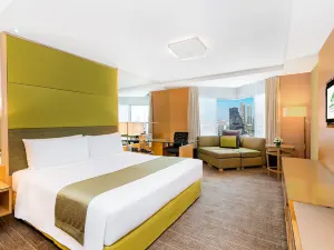 Holiday Inn Bangkok Silom