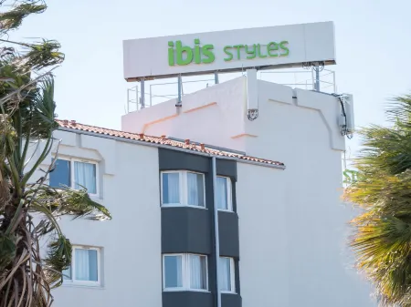 Ibis Styles Perpignan Canet-en-Roussillon Отели рядом с достопримечательностью «Le Bleu 'N' Blue»
