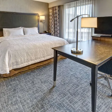 Hampton Inn & Suites Franklin Berry Farms