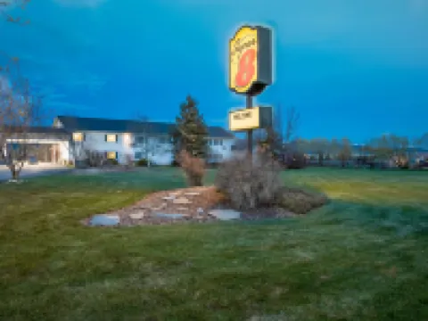 Super 8 by Wyndham Driggs Hotels in Driggs