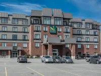 Quality Inn & Suites Hotels near Créations Chantal