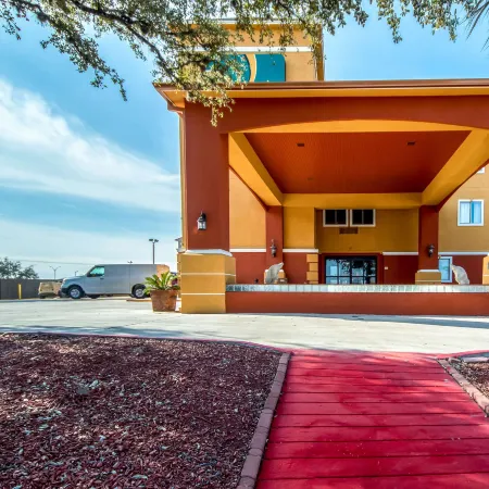 Quality Inn & Suites SeaWorld North