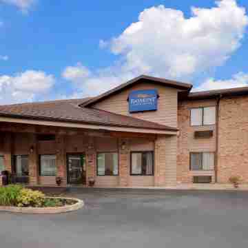 Baymont by Wyndham Battle Creek Downtown Hotel Exterior