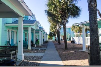 Public Areas #603 A Shore Thing at The Commons by RedAwning Photo