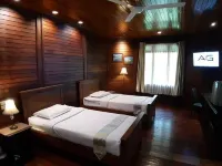 Highland Resort & Nature Tours Hotels in Tomohon