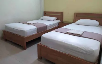 Garden Guest House Hotels near Pantai Jo Cemara