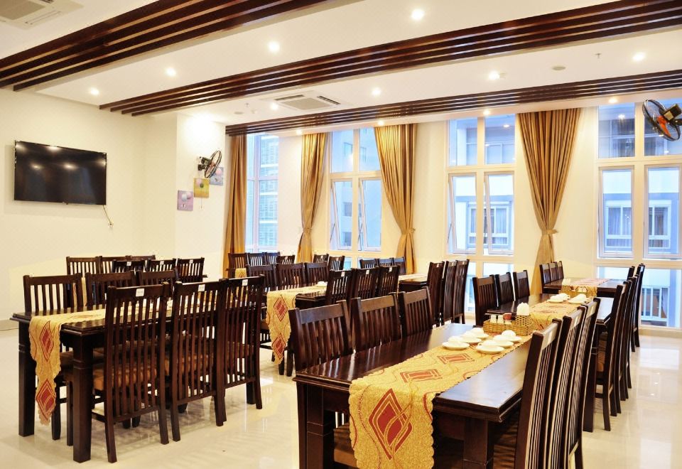 3. 타이 박 호텔..