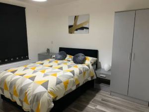 ✰Convenient 2 Bedroom Apt Leeds Centre - Parking✰