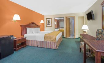 Days Inn & Suites by Wyndham Red Rock-Gallup