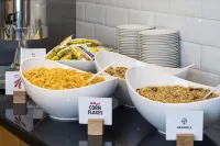 Holiday Inn Express DONCASTER by IHG - breakfast