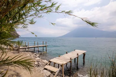 Baraka Atitlan - Lake & Beach Hotels near Galeria Imox