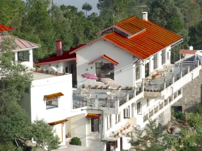 Woodsvilla Resort Ranikhet Hotel a Turkaura