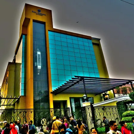 L'Elegant Hotel by Ace Manor