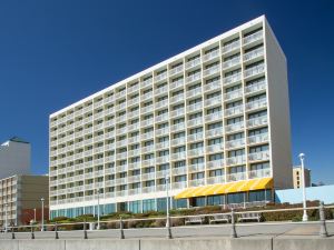 Holiday Inn Express & Suites VA沙灘海濱