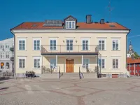 Hamnhotellet Hotels near Västerviks Ställplats Welux