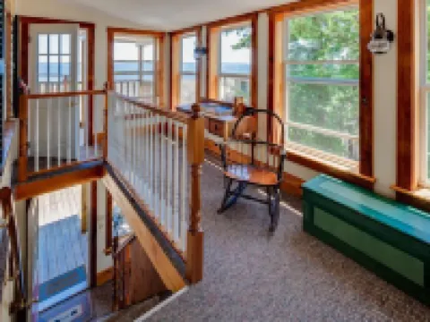 Beach Cottage Inn Hotels in Lincolnville