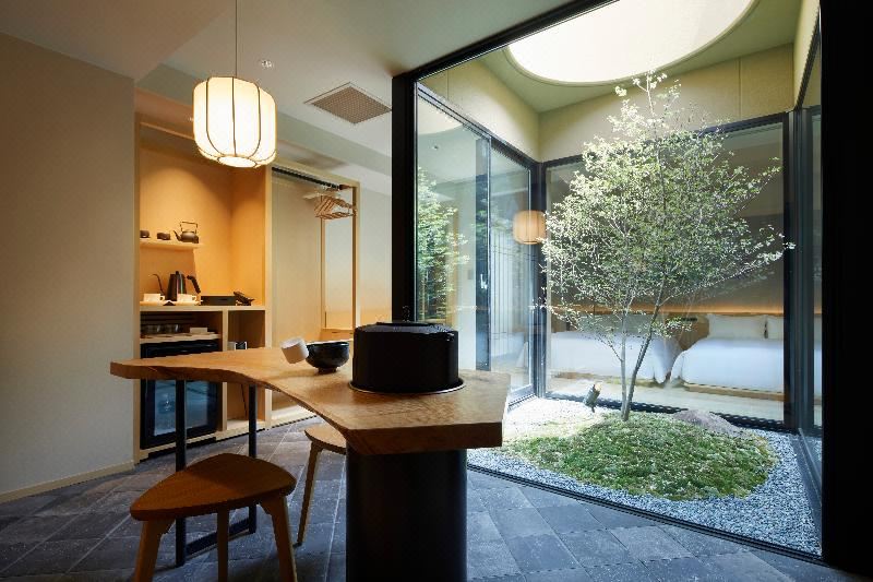 아고라 교토 카라스마 외관