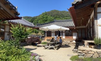 Namwon Hanok Guest House Snail