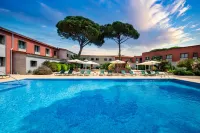 Salles Hotel Aeroport de Girona - piscina