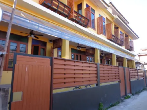 Hugga Pai 大きな木のブランコ周辺のホテル