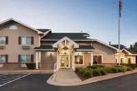 Country Inn & Suites by Radisson, Northfield, MN Hotels near Carleton College