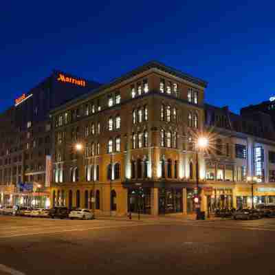 Milwaukee Marriott Downtown Hotel Exterior