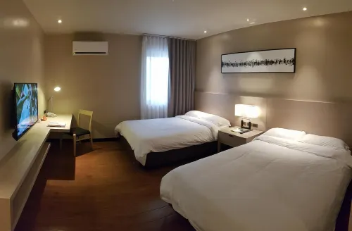 Subic Bay Travelers Hotel & Event Center
