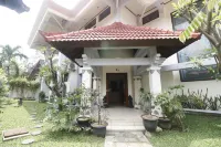 RedDoorz Syariah Near Gelora Delta Sidoarjo