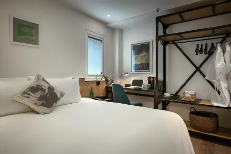 C Central Hotel