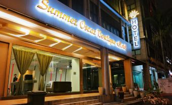 Summer Oscar Boutique Hotel