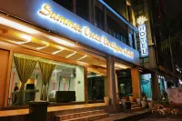 Summer Oscar Boutique Hotel