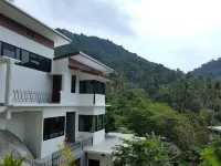 Balcony Villa Hotels in Jansom Bay / Sai Nuan Beach