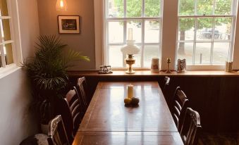 The Swan Inn